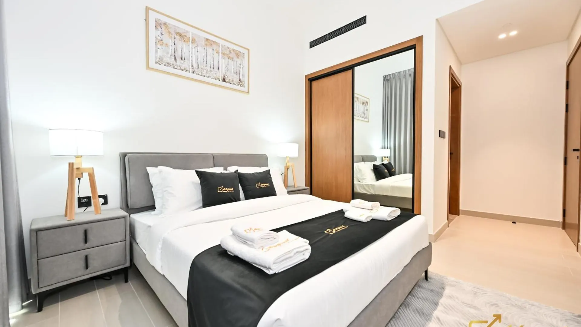 Stunning 1Br In Jvc Binghatti Amber By Deleguest Dubai 0*,  United Arab Emirates